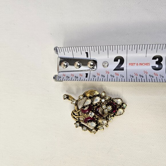 Vintage Gold Tone Metal Teardrop Crescent Moon Rhinestone Brooch Leaf Pin - Picture 7 of 7